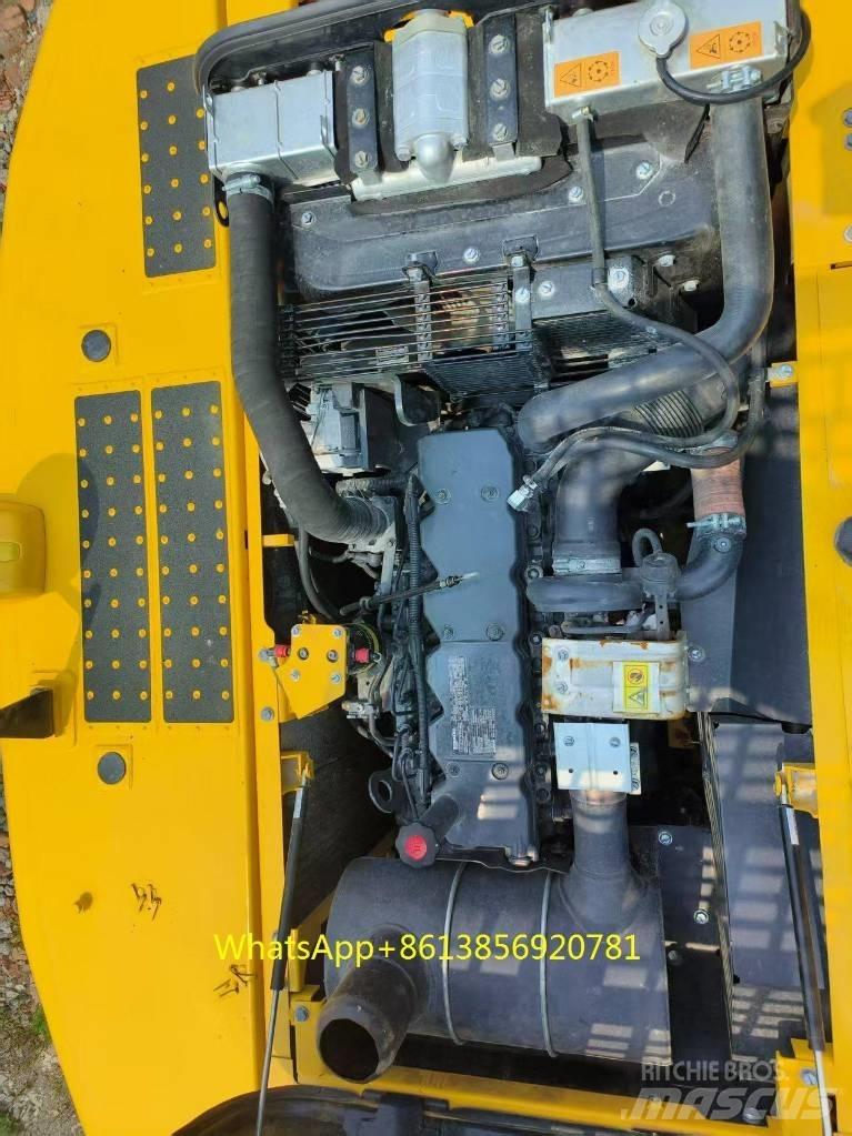 Komatsu PC 240-8 حفارات وسط 7 طن - 12 طن