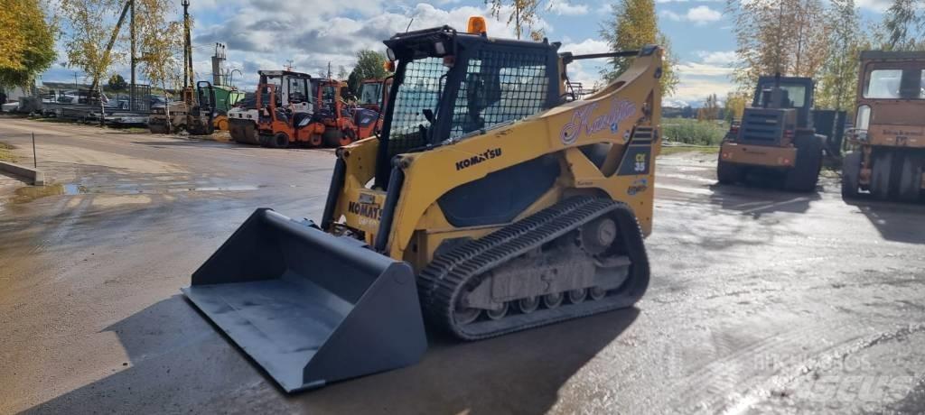 Komatsu CK 35-1 لوادر انزلاقية التوجيه