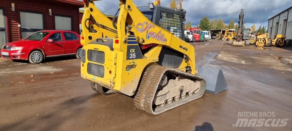 Komatsu CK 35-1 لوادر انزلاقية التوجيه