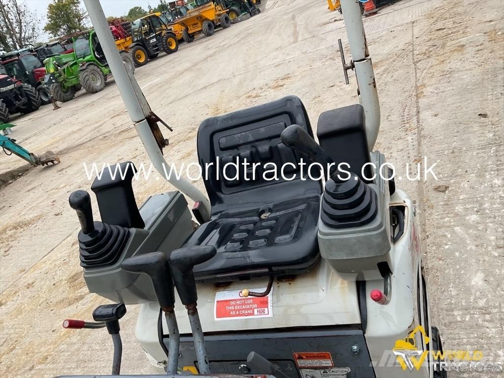 Takeuchi TB 210 R حفارات صغيرة أقل من 7 طن (حفارات صغيرة)