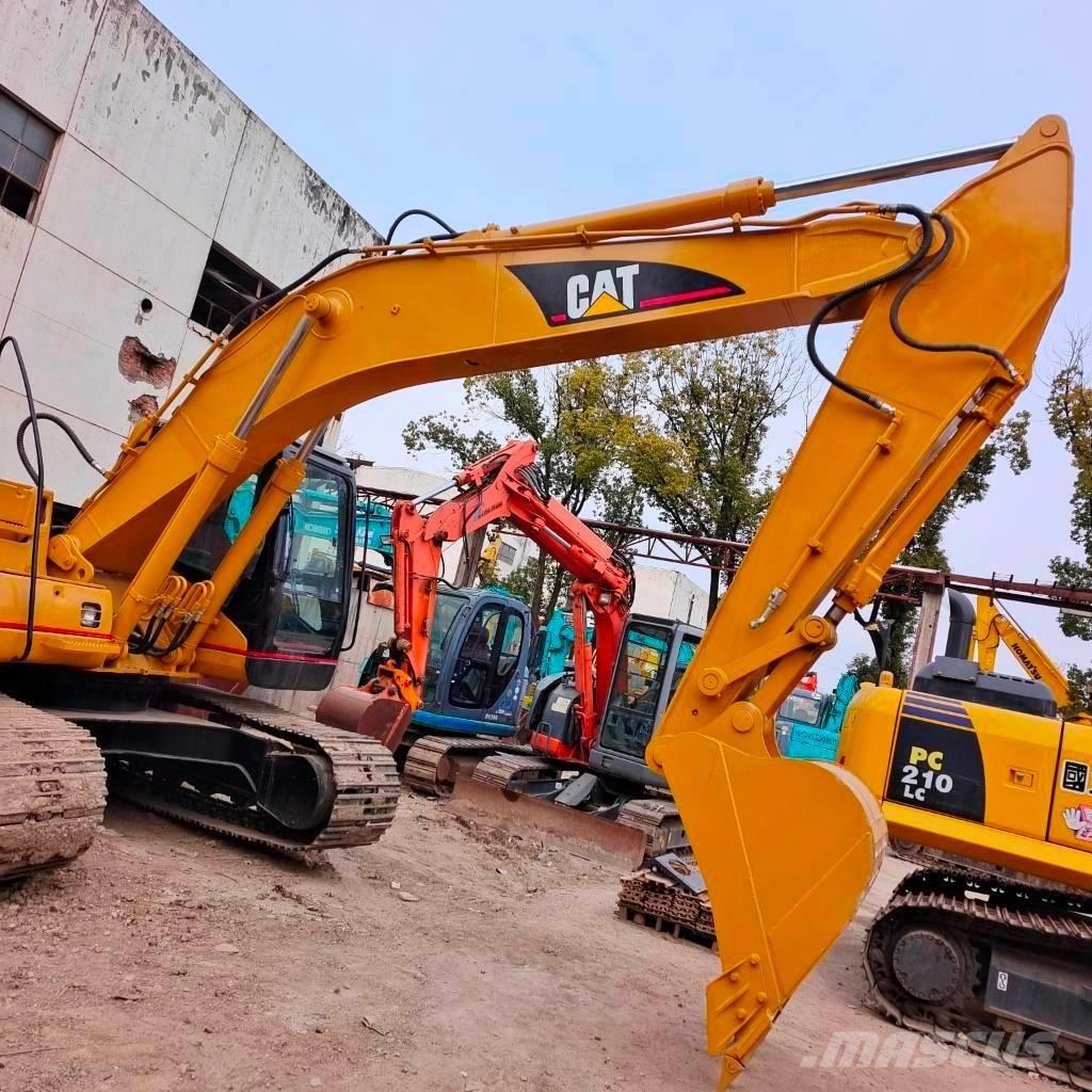 CAT 320 C L حفارات زحافة