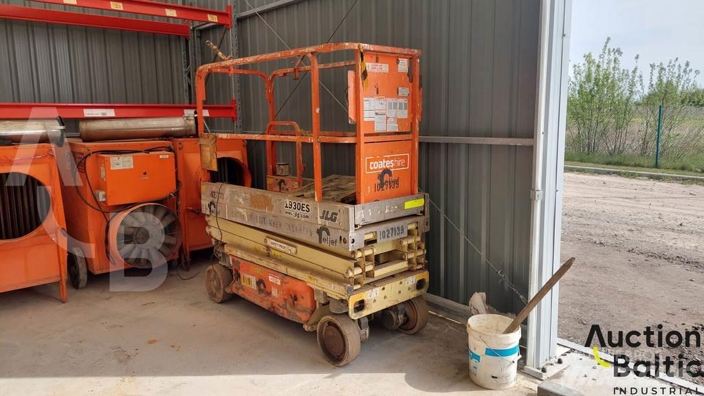 JLG 1930 ES رافعات مقصية الشكل