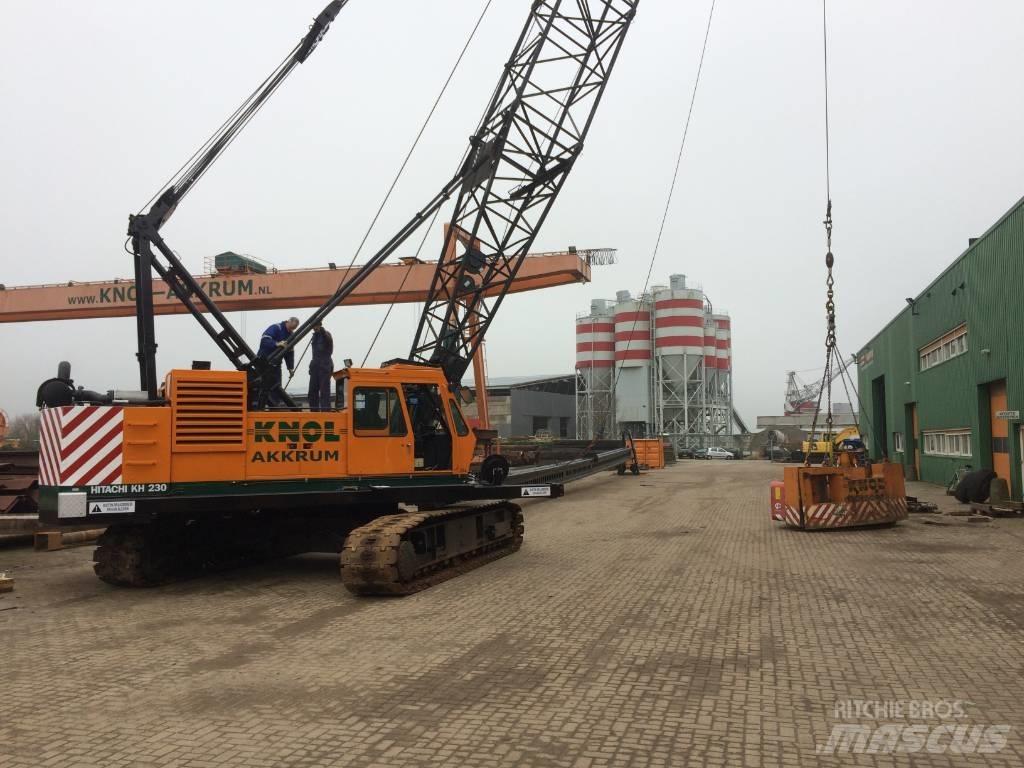 Hitachi KH 230-3 رافعات مجنزرة