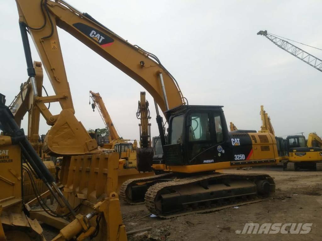 CAT 325 D حفارات زحافة
