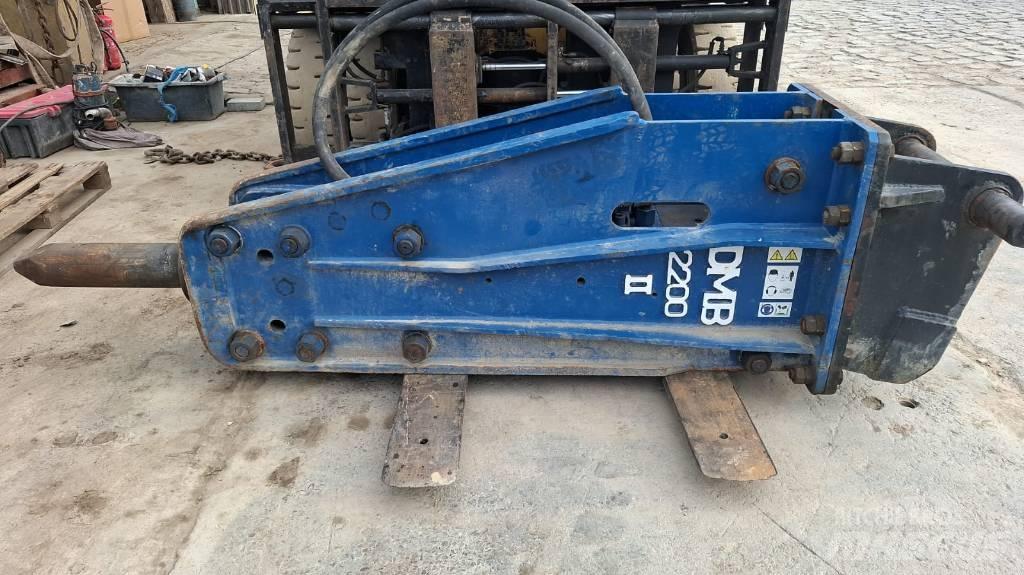 DMB 2200 مطارق / كسارات