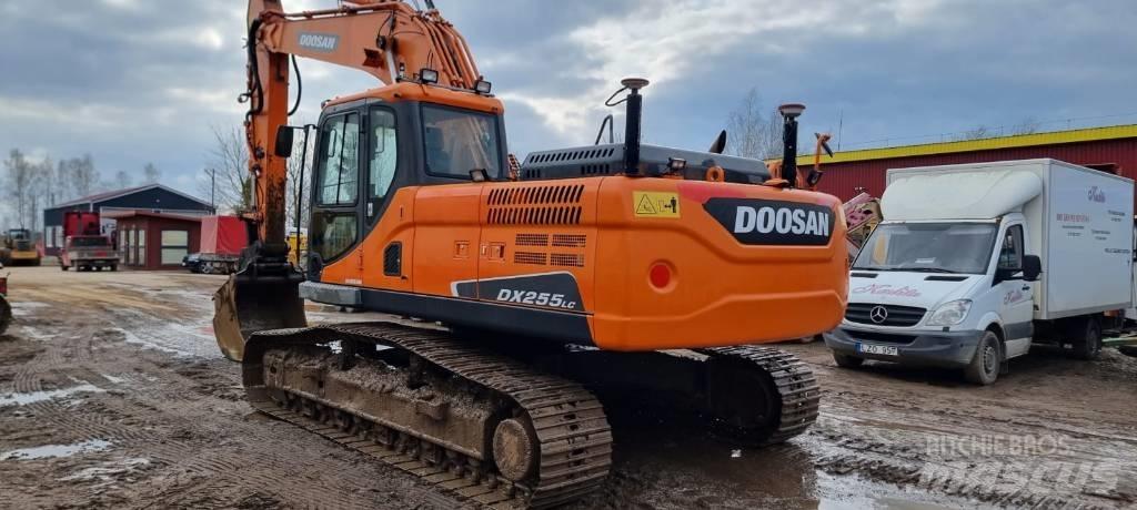 Doosan DX 255 LC-3 حفارات زحافة