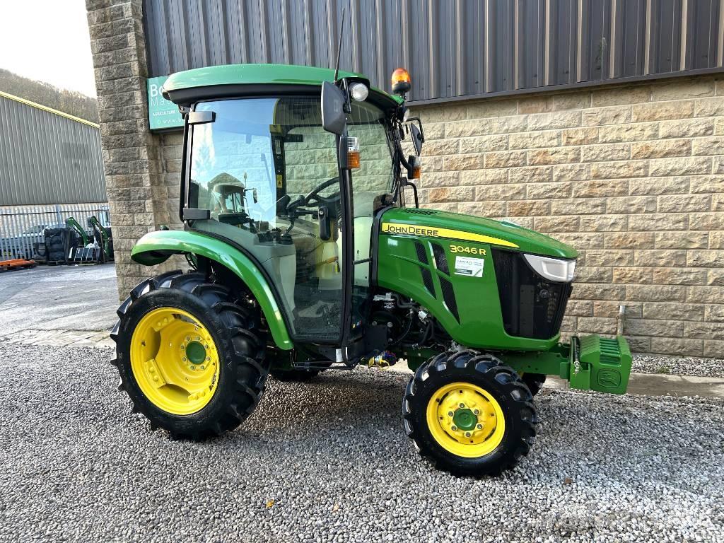 John Deere 3046R الجرارات