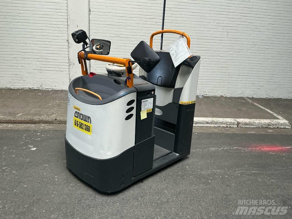Crown TC 3000 شاحنة قاطرة