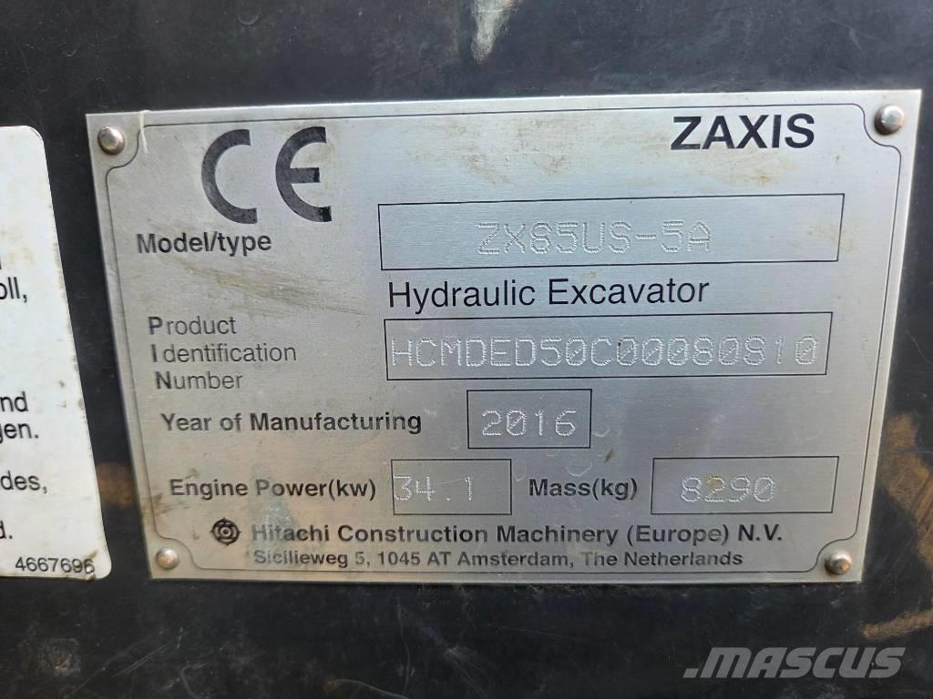 Hitachi ZX 85 US-5 A حفارات وسط 7 طن - 12 طن
