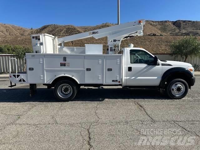 Ford F 450 المنصات الهوائية المثبتة على شاحنة