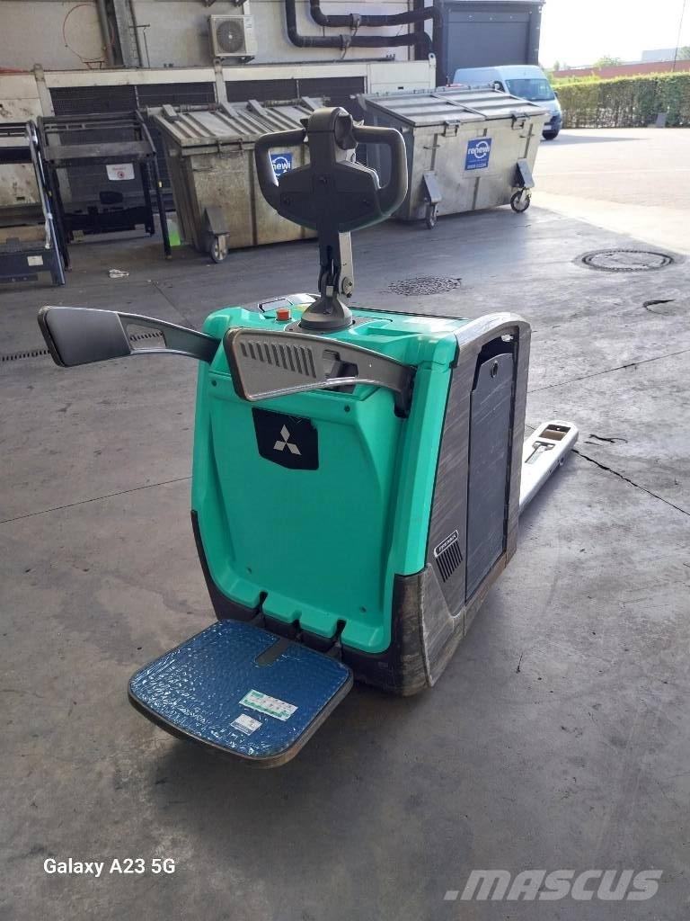 Mitsubishi PBV20N3 رافعة منخفضة المستوى ذات منصة
