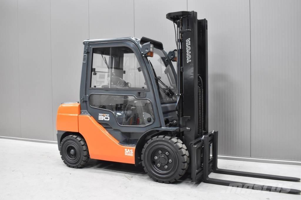 Toyota 06-8FD30F شاحنات الديزل