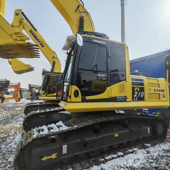 Komatsu PC 210 حفارات زحافة