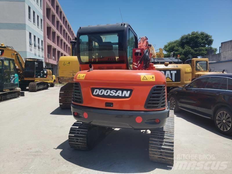 Doosan DX 60 حفارات زحافة