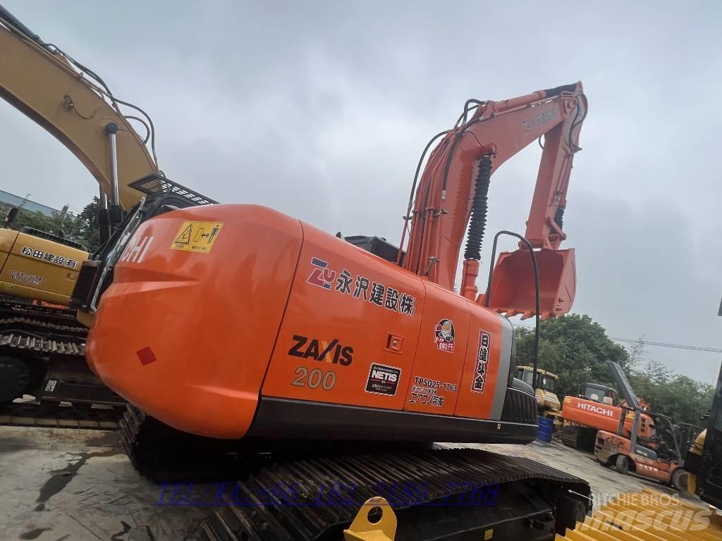 Hitachi ZX200 حفارات زحافة