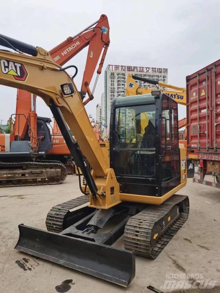 CAT 306E2 حفارات زحافة