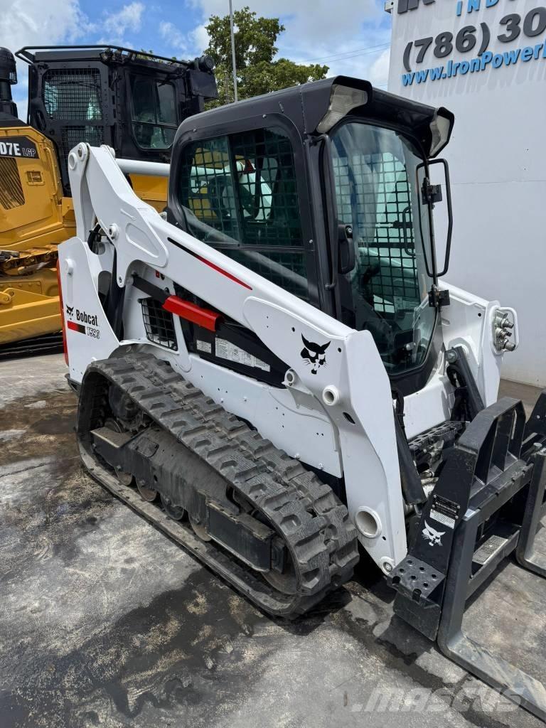 Bobcat T 590 لوادر انزلاقية التوجيه