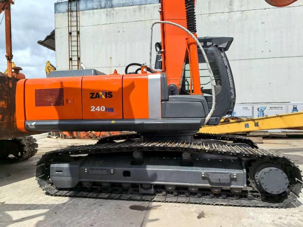 Hitachi ZX 240 HG حفارات زحافة