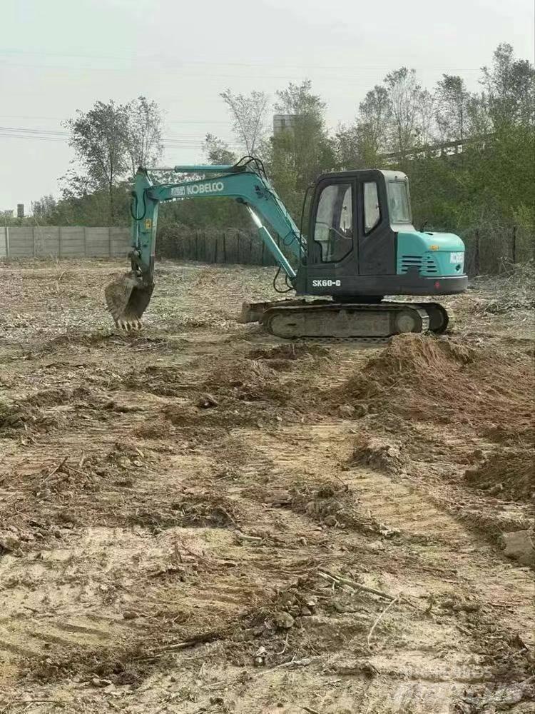 Kobelco SK60 حفارات زحافة