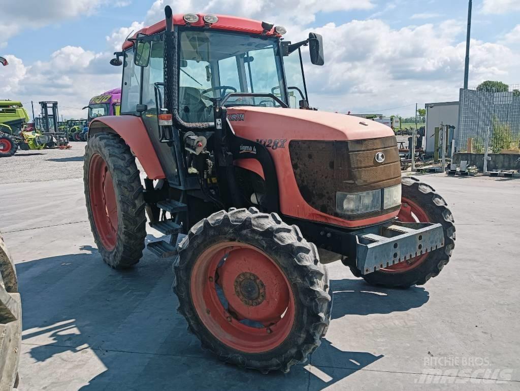 Kubota M 128 X الجرارات