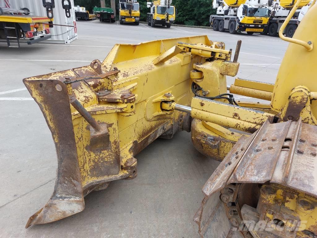Komatsu D 61 PXi-23 بلدوزرات مجنزرة