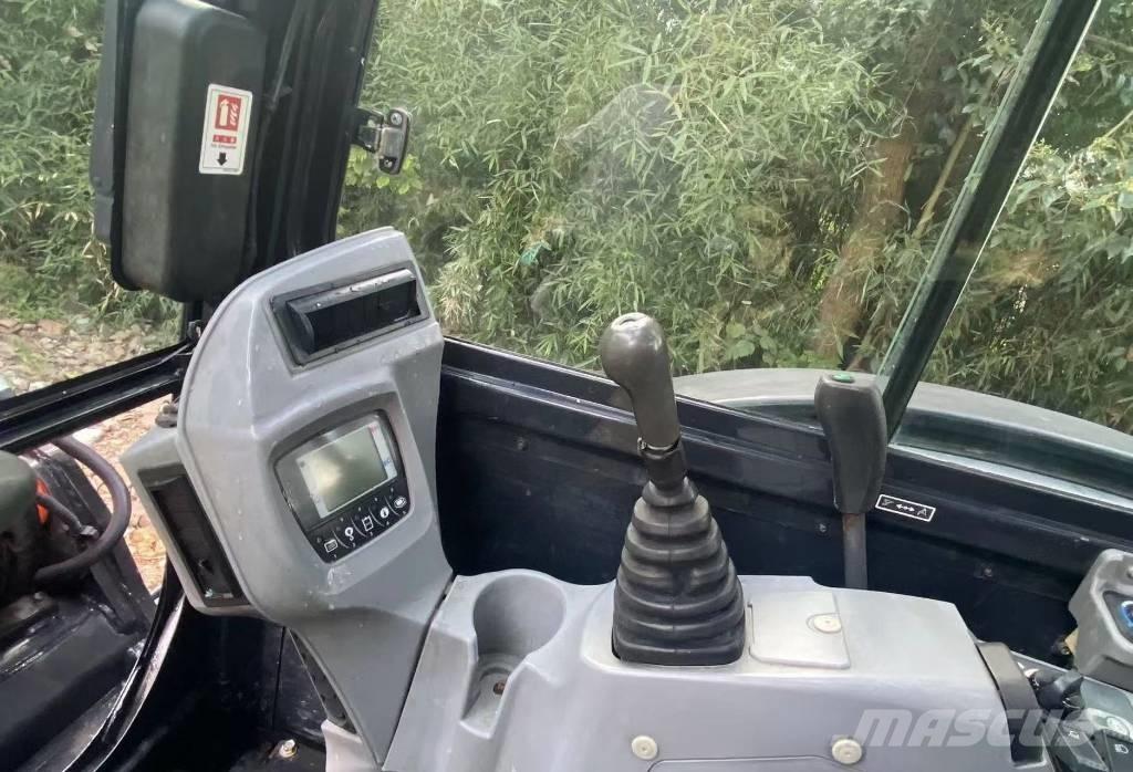 Kubota 165 حفارات زحافة