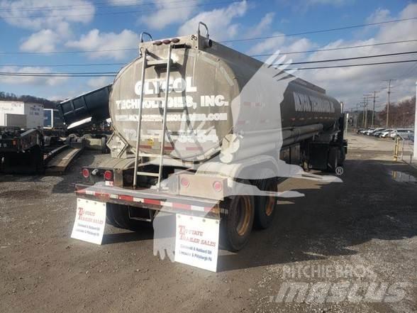 Fruehauf WATER TANK نصف مقطورات مقطورة 
