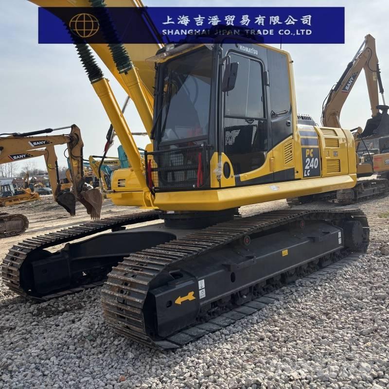 Komatsu PC 240 حفارات زحافة