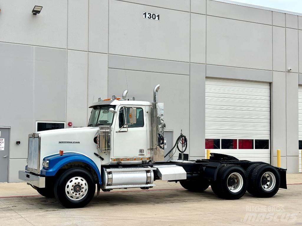 Western Star 4900 وحدات الجر