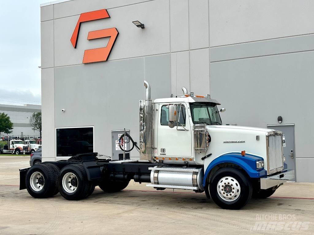 Western Star 4900 وحدات الجر