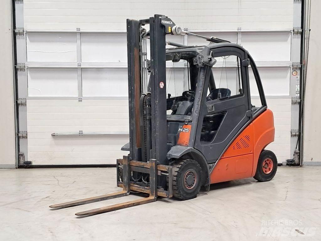 Linde H25D-01 شاحنات الديزل