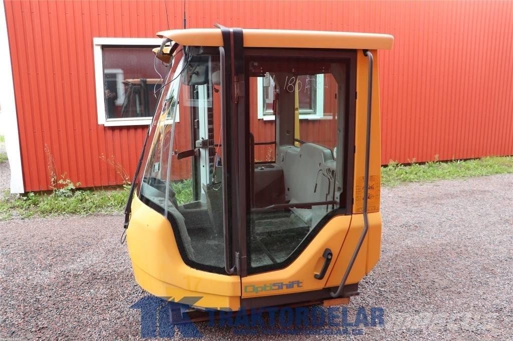 Volvo L 180 F كابينة والداخلية