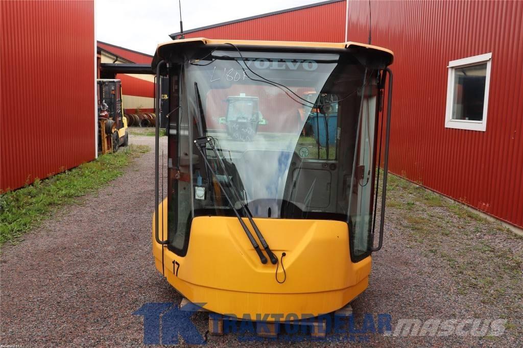 Volvo L 180 F كابينة والداخلية