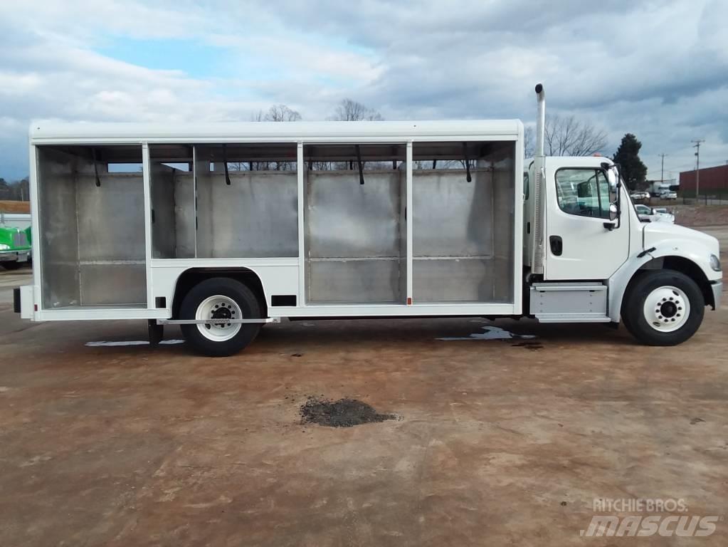 Freightliner M2 شاحنات نقل المشروبات