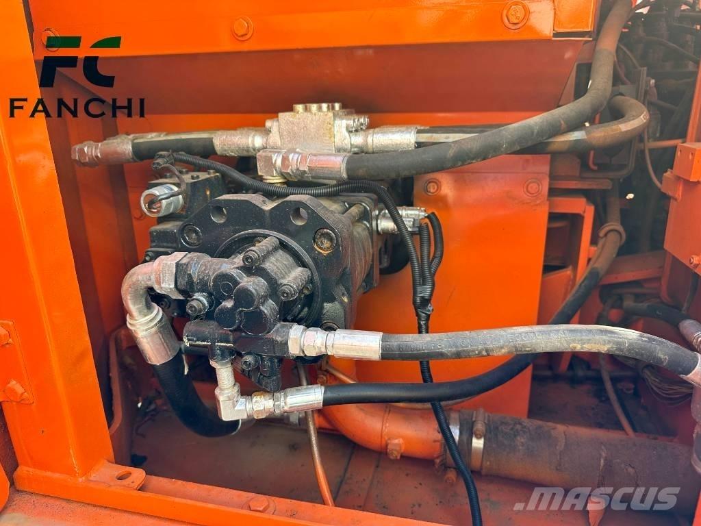 Doosan DX 140 LC حفارات زحافة