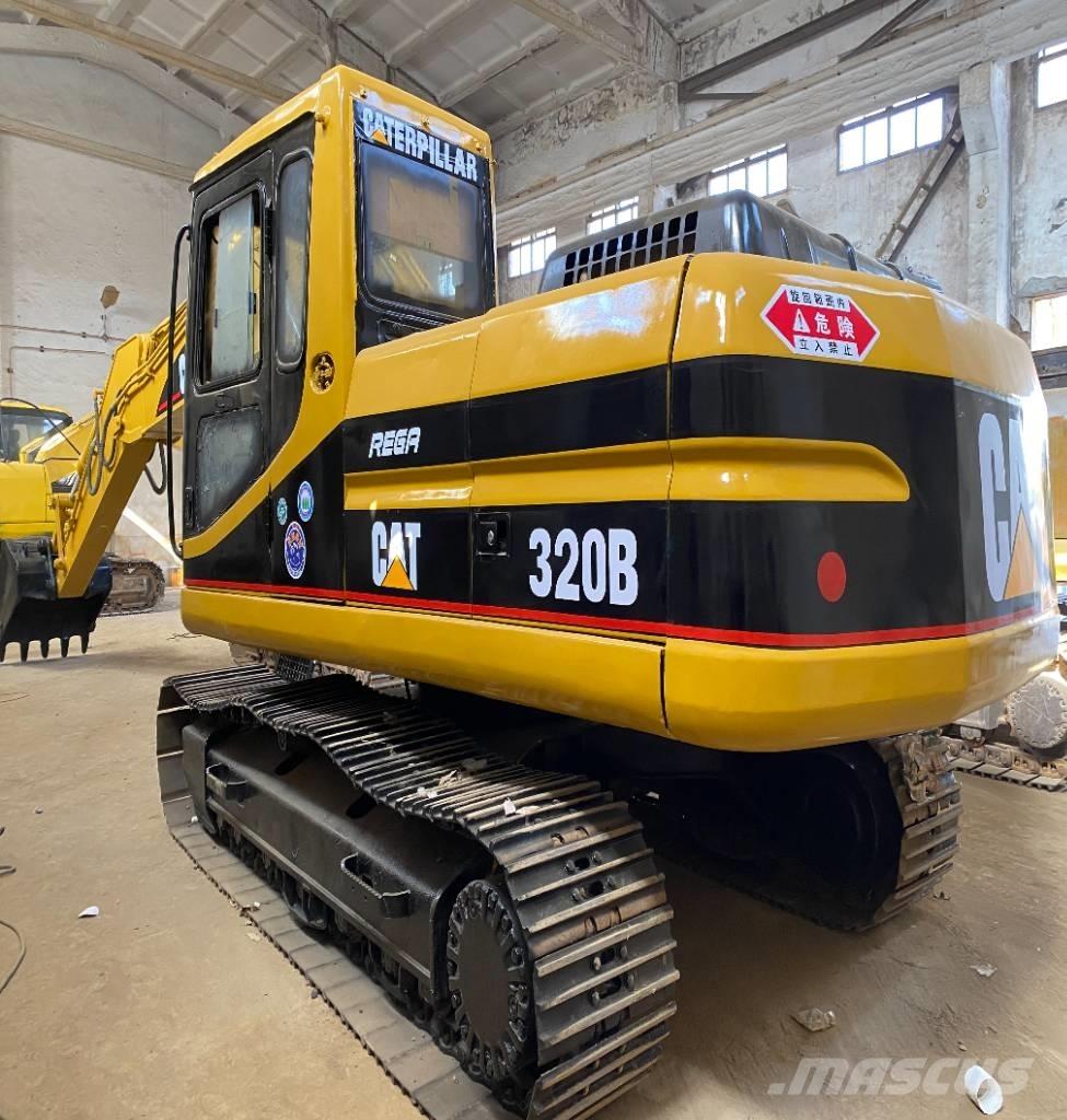 CAT 320 B حفارات زحافة