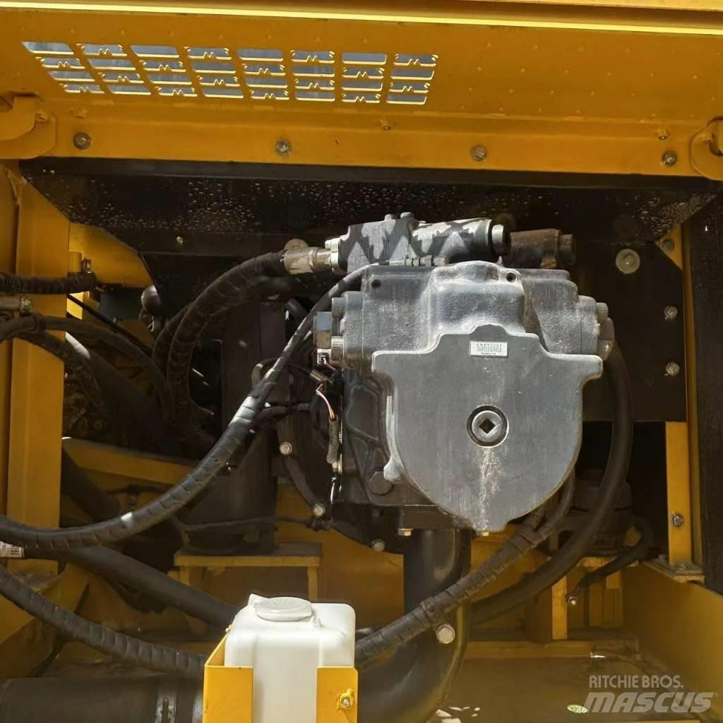 Komatsu 450-8 حفارات زحافة