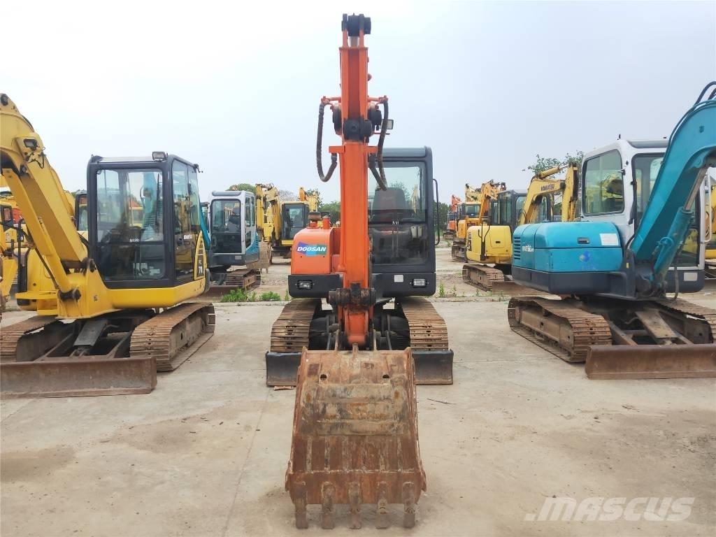 Doosan DH55 حفارات صغيرة أقل من 7 طن (حفارات صغيرة)