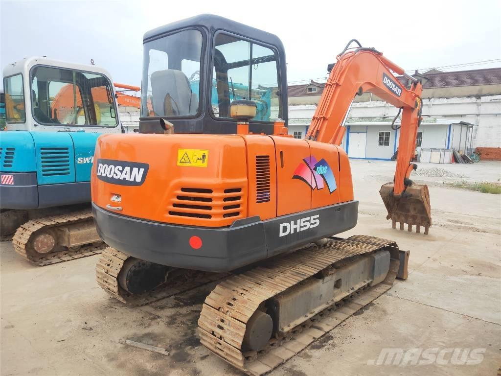 Doosan DH55 حفارات صغيرة أقل من 7 طن (حفارات صغيرة)