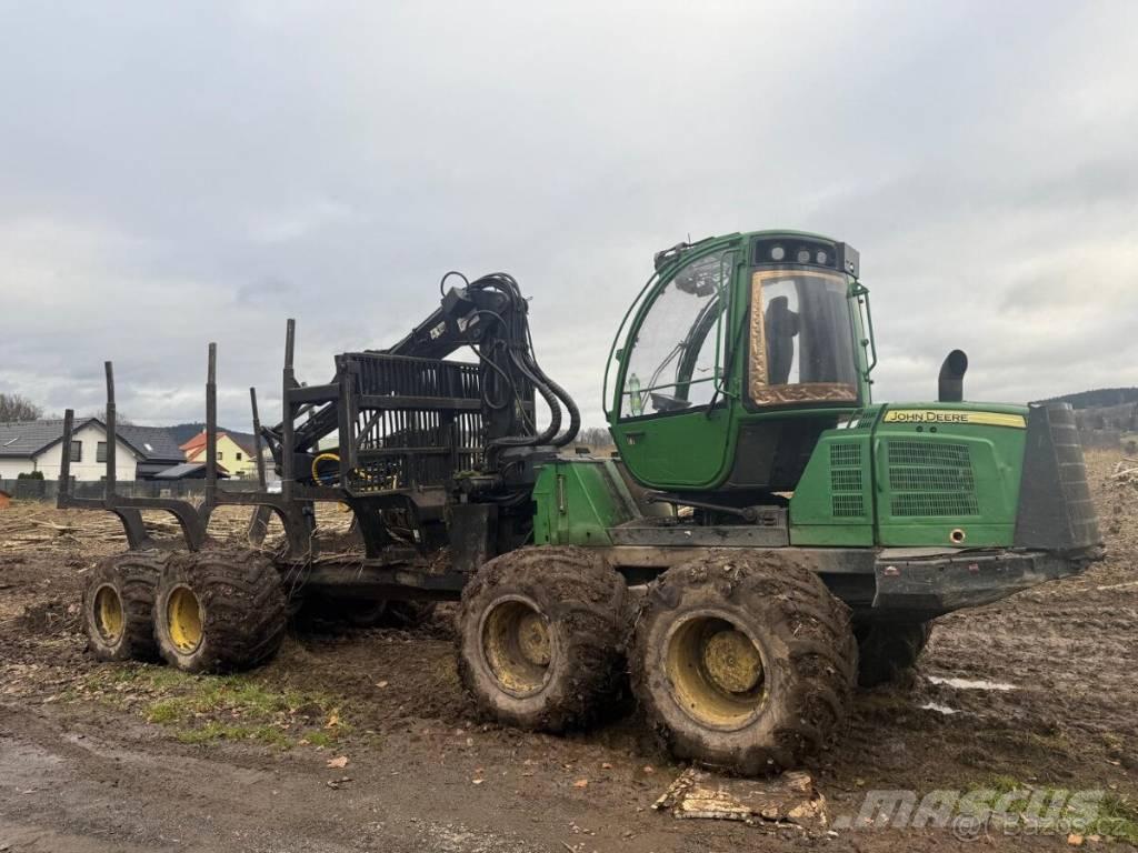 John Deere 1510E شاحنات