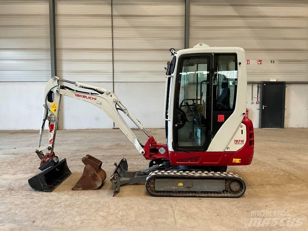 Takeuchi TB 216 حفارات صغيرة أقل من 7 طن (حفارات صغيرة)