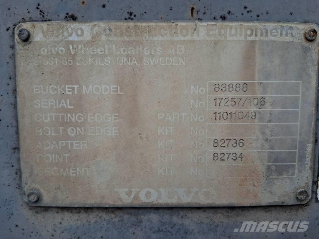 Volvo L 60 G لوادر بعجل