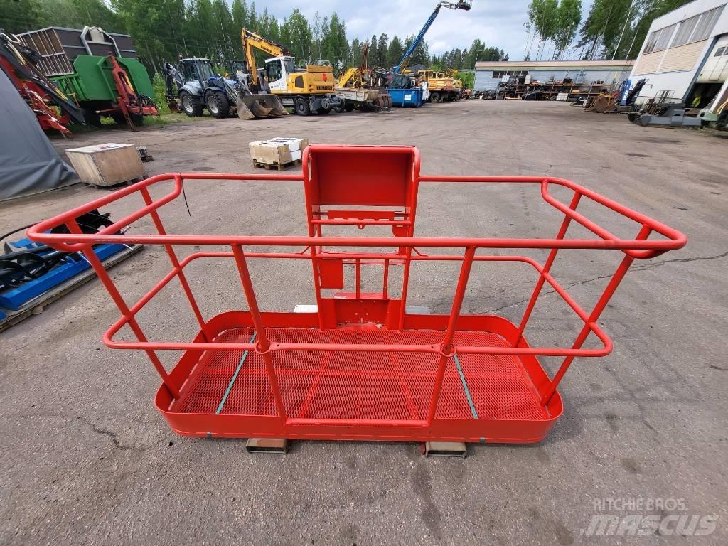 Manitou 200 ATJ kori رافعات السارية الرأسية