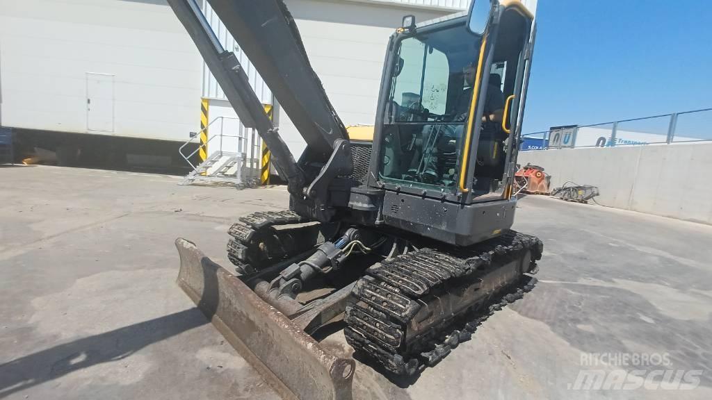 Volvo ECR 88 D حفارات وسط 7 طن - 12 طن