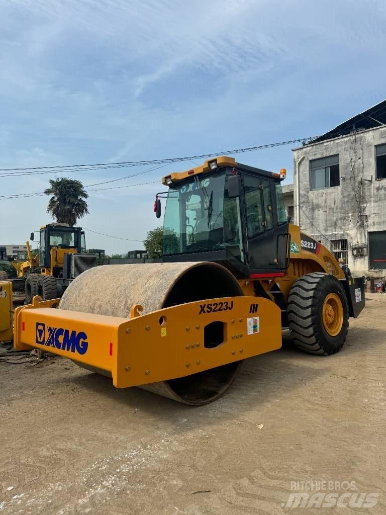 XCMG XS 223 J مداحل أحادية الأسطوانة