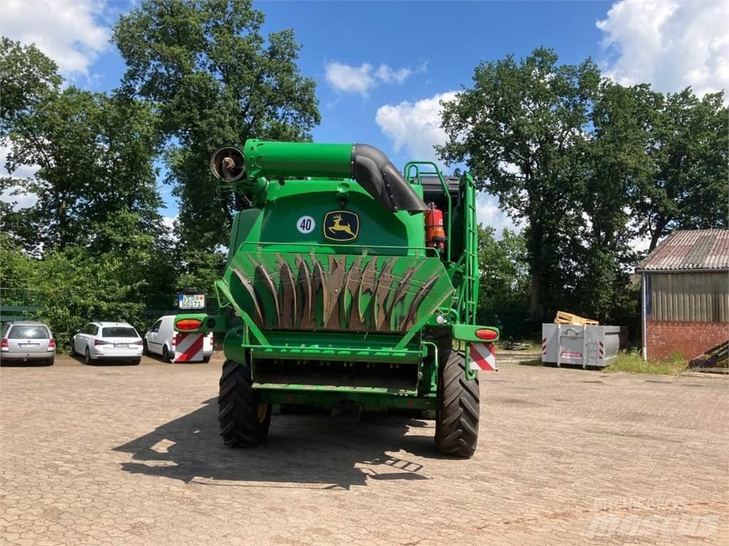 John Deere T670 حصادات