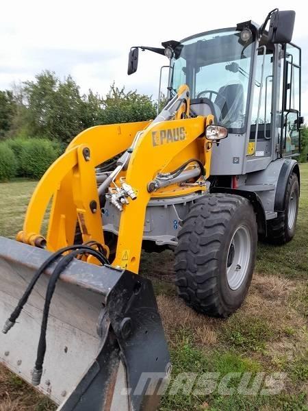 Paus SL 9075 لوادر بعجل