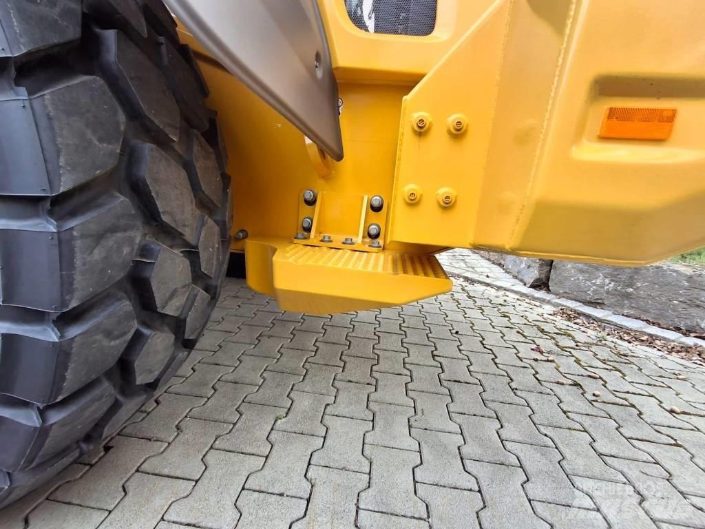 Volvo L 90 H2 لوادر بعجل