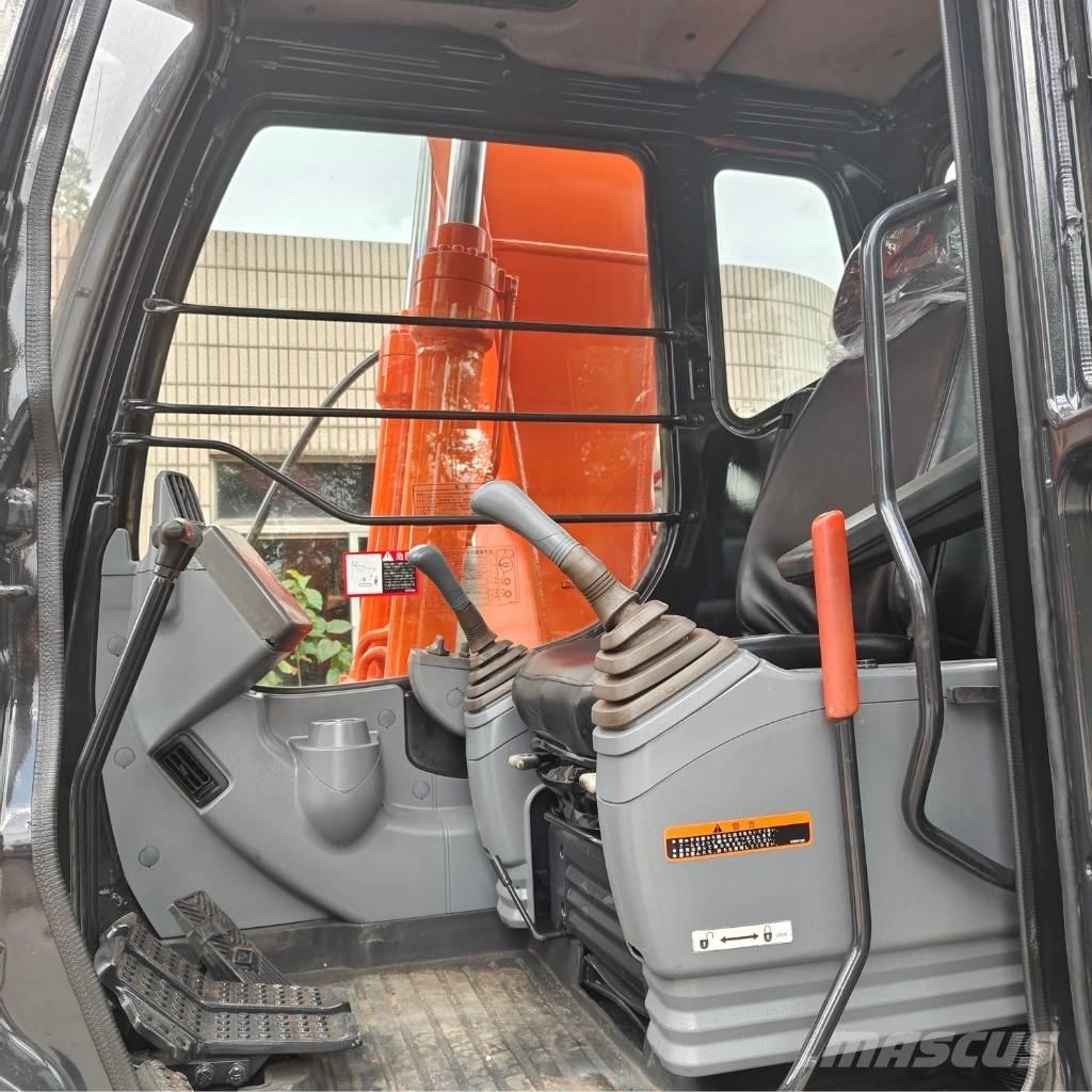 Hitachi ZX 120 حفارات زحافة