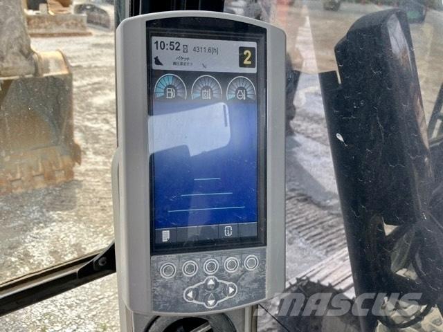 CAT 320 E حفارات زحافة